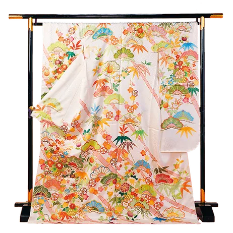 紗綾形に松竹梅｜高級正絹希少振袖 川崎の写真館クッキーナッツスタジオ